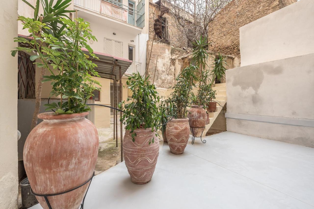 The Courtyard Oasis Apartment Atena Exterior foto