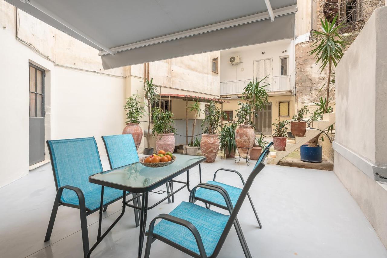 The Courtyard Oasis Apartment Atena Exterior foto